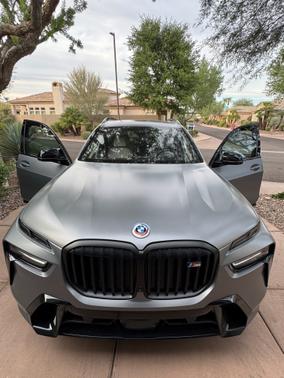 2023 BMW X7 M60i