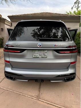 2023 BMW X7 M60i