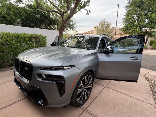 2023 BMW X7 M60i