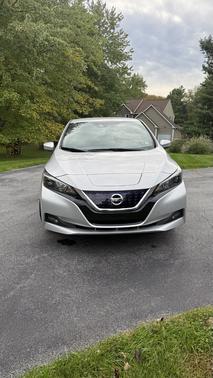 Silver 2022 Nissan Leaf SV