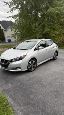 Silver 2022 Nissan Leaf SV