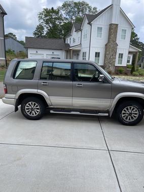 2002 Isuzu Trooper Limited