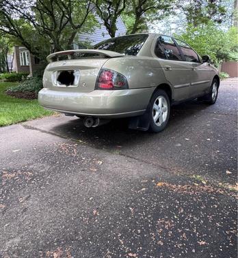 Beige 2002 Nissan Sentra GXE
