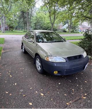 Beige 2002 Nissan Sentra GXE