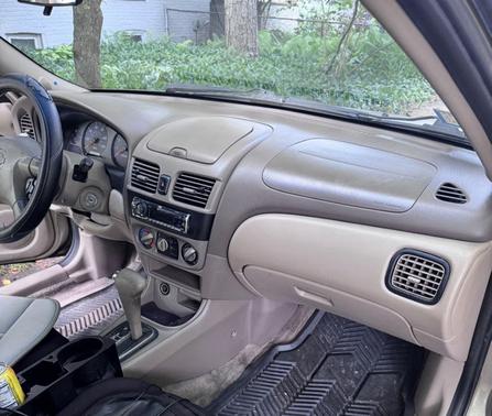 Beige 2002 Nissan Sentra GXE