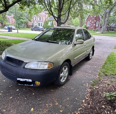 Beige 2002 Nissan Sentra GXE