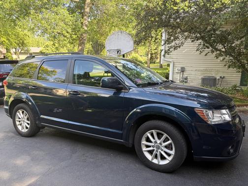 Blue 2014 Dodge Journey SXT