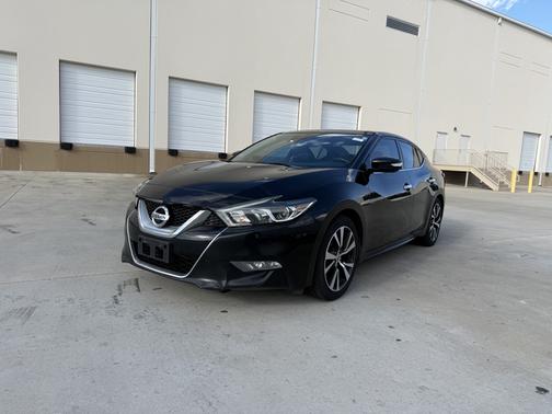 Black 2016 Nissan Maxima 3.5 Platinum