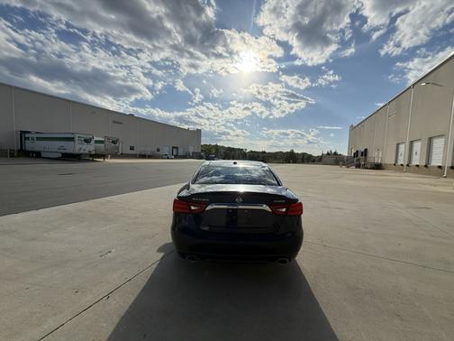 Black 2016 Nissan Maxima 3.5 Platinum