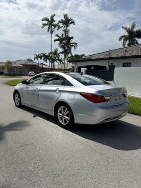 2012 Hyundai SONATA Limited