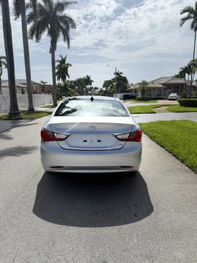 2012 Hyundai SONATA Limited