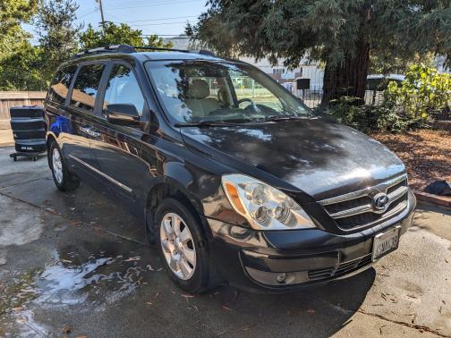 2008 Hyundai Entourage GLS