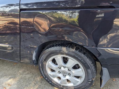 2008 Hyundai Entourage GLS