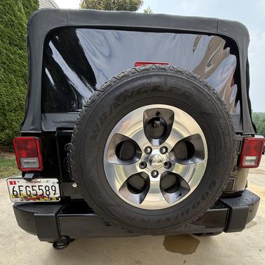2016 Jeep Wrangler Unlimited Sahara
