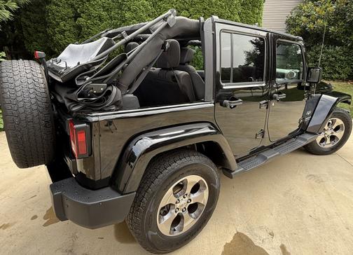 2016 Jeep Wrangler Unlimited Sahara