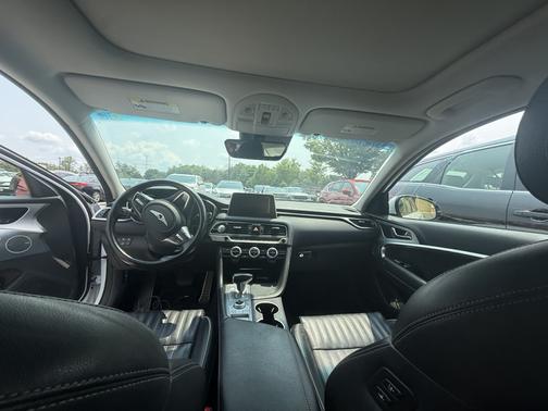 White 2019 Genesis G70 2.0T Advanced