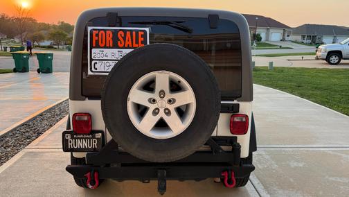 White 2004 Jeep Wrangler Rubicon