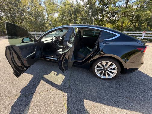 2019 Tesla Model 3 Standard Range Plus