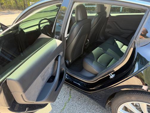 2019 Tesla Model 3 Standard Range Plus
