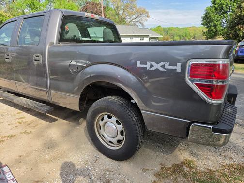 2010 Ford F-150 XL SuperCrew