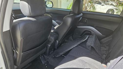 2009 Mitsubishi Outlander SE