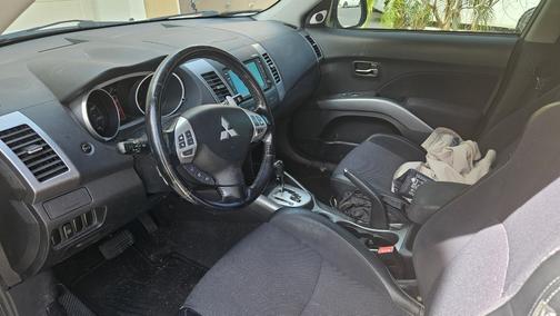 2009 Mitsubishi Outlander SE