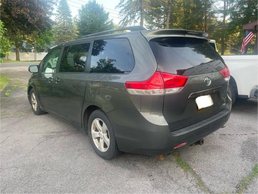 2013 Toyota Sienna LE