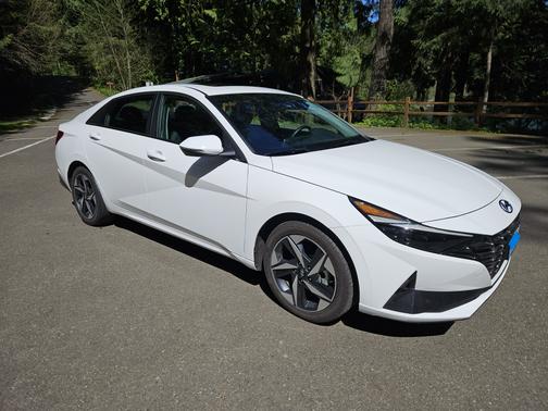 2023 Hyundai ELANTRA HEV Limited