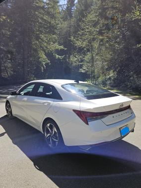 2023 Hyundai ELANTRA HEV Limited