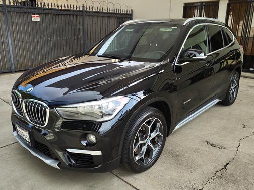 Black 2018 BMW X1 xDrive28i