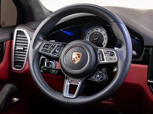White 2023 Porsche Cayenne Cayenne Turbo