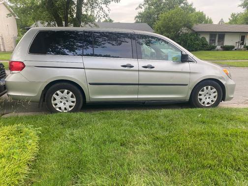 Silver 2009 Honda Odyssey LX