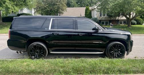 2017 GMC Yukon XL SLT