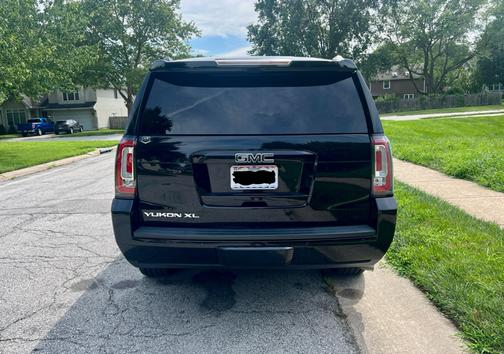 2017 GMC Yukon XL SLT