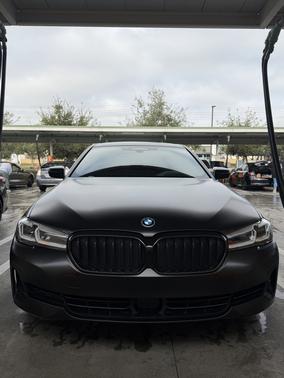 Black 2022 BMW 530e Base
