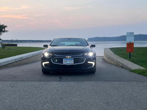 Black 2018 Chevrolet Malibu LT