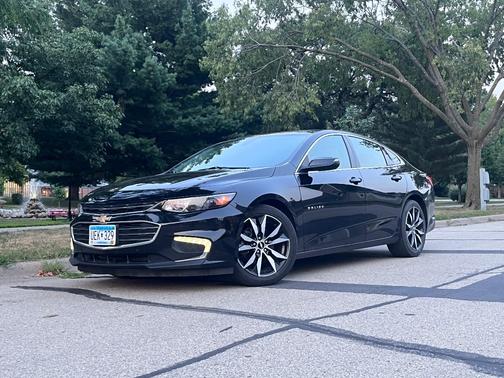 Black 2018 Chevrolet Malibu LT