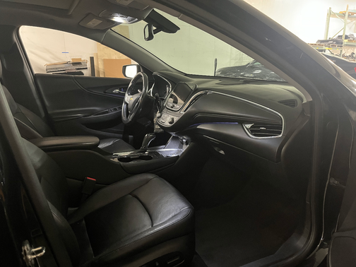 Black 2018 Chevrolet Malibu LT