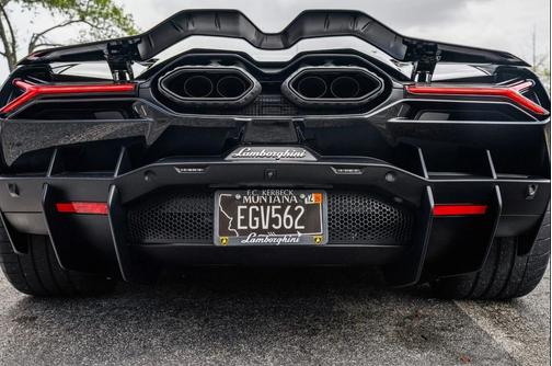 2024 Lamborghini Revuelto Base