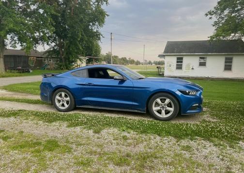 2017 Ford Mustang V6