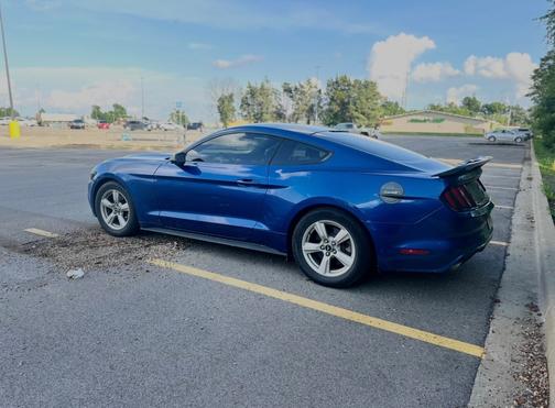2017 Ford Mustang V6