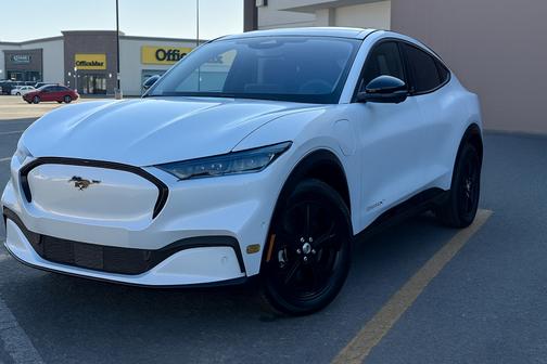 2022 Ford Mustang Mach-E California Route 1