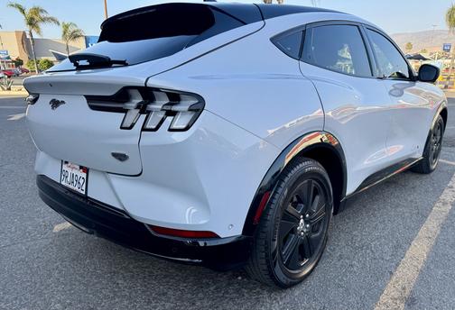 2022 Ford Mustang Mach-E California Route 1