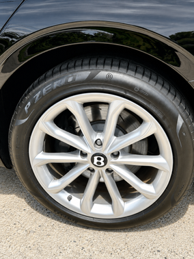 Black 2023 Bentley Flying Spur Hybrid S