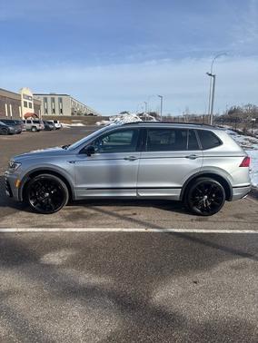 2021 Volkswagen Tiguan 2.0T SE R-Line Black