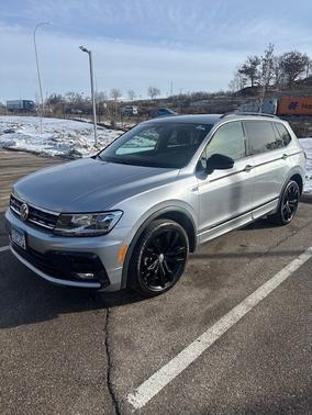 2021 Volkswagen Tiguan 2.0T SE R-Line Black
