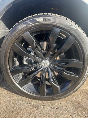 2021 Volkswagen Tiguan 2.0T SE R-Line Black