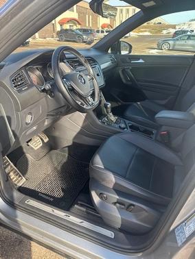 2021 Volkswagen Tiguan 2.0T SE R-Line Black