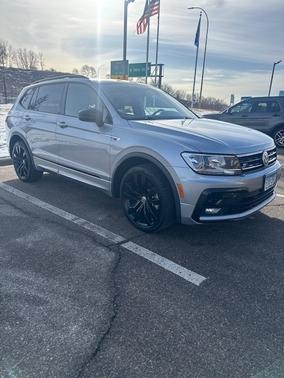2021 Volkswagen Tiguan 2.0T SE R-Line Black