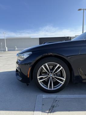 2016 BMW 740 i